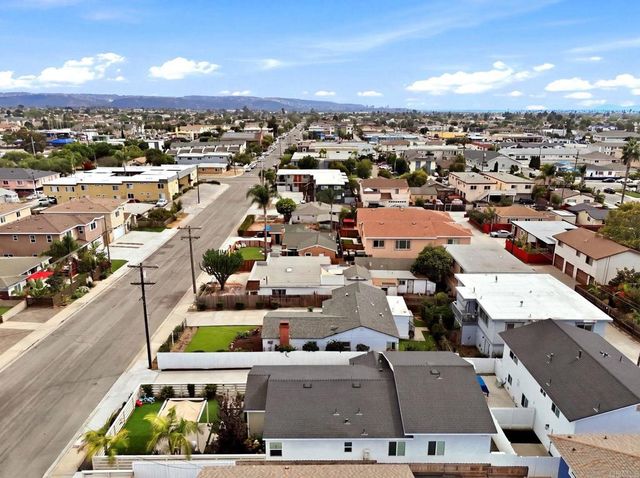 558 11th St, Imperial Beach, CA 91932