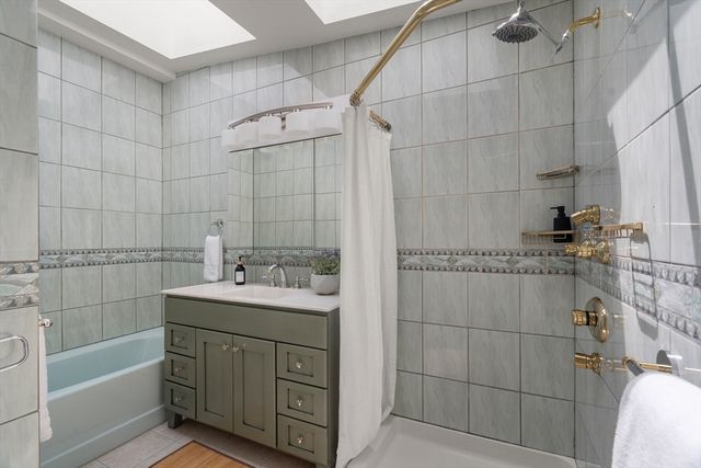 1 Richdale Ave 7, Cambridge, MA 02140