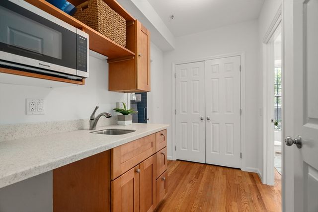 1 Richdale Ave 7, Cambridge, MA 02140
