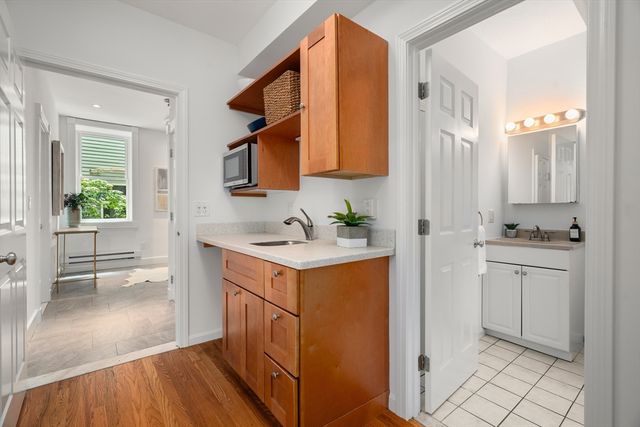 1 Richdale Ave 7, Cambridge, MA 02140