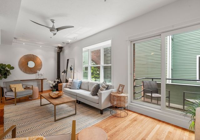 1 Richdale Ave 7, Cambridge, MA 02140