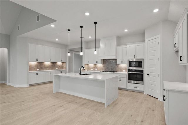 132 Lily Pad LN, Kyle, TX 78640