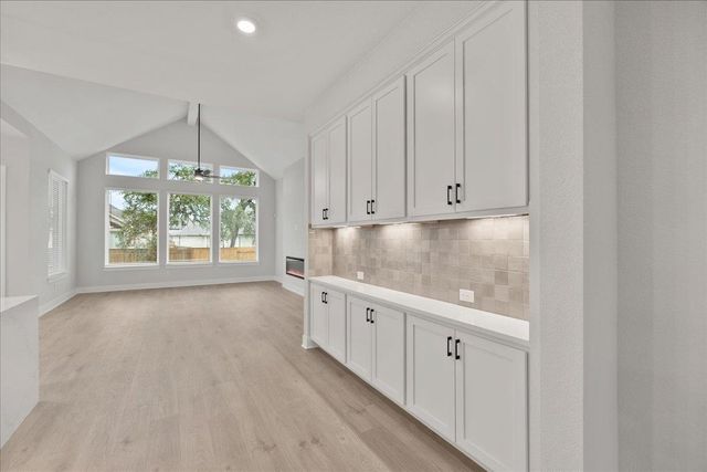 132 Lily Pad LN, Kyle, TX 78640