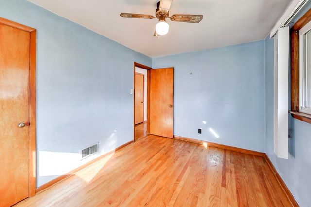 5506 Wegg Avenue, East Chicago, IN 46312