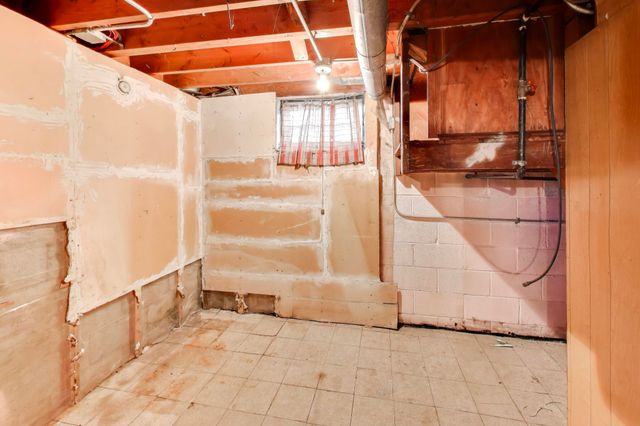 5506 Wegg Avenue, East Chicago, IN 46312