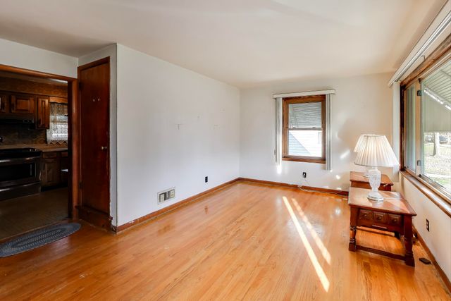 5506 Wegg Avenue, East Chicago, IN 46312