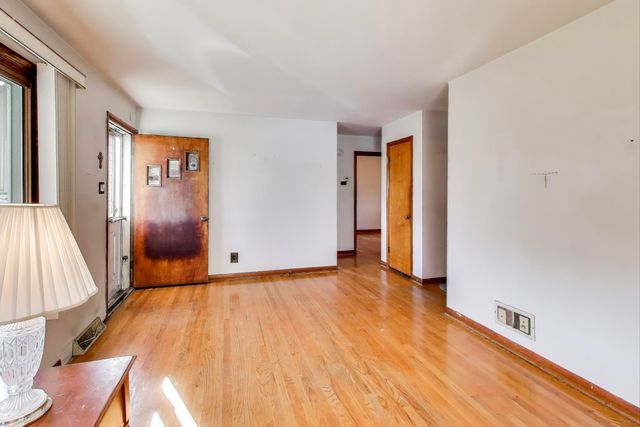 5506 Wegg Avenue, East Chicago, IN 46312