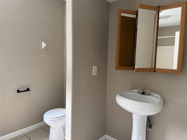 6005 Beech Drive, Montgomery, TX 77316