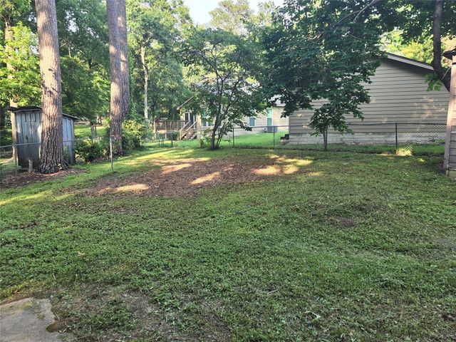6005 Beech Drive, Montgomery, TX 77316