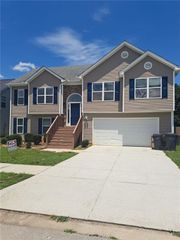 3259 MEADOW POINT Drive, Snellville, GA 30039