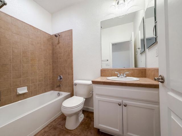 400 Caravaggio Cir, Sacramento, CA 95835