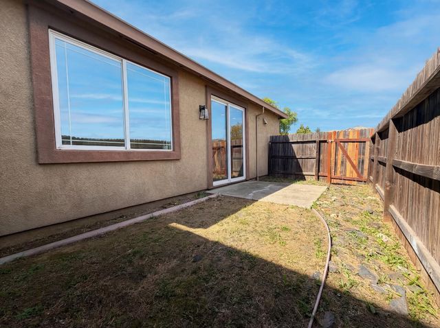 400 Caravaggio Cir, Sacramento, CA 95835