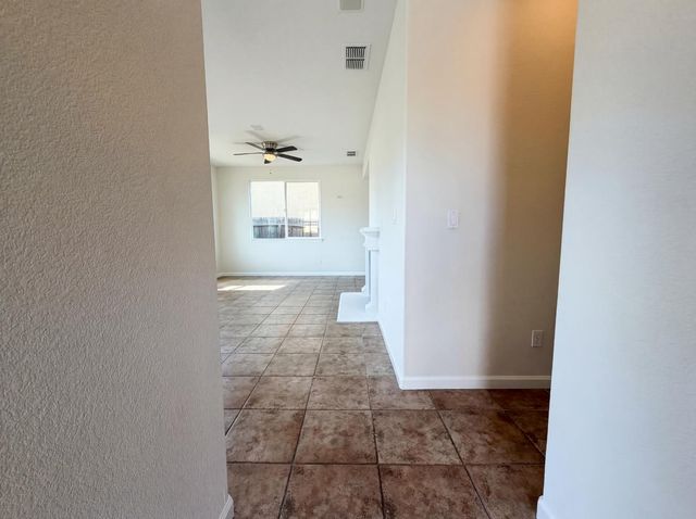 400 Caravaggio Cir, Sacramento, CA 95835