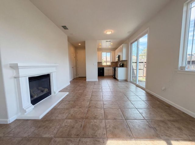 400 Caravaggio Cir, Sacramento, CA 95835