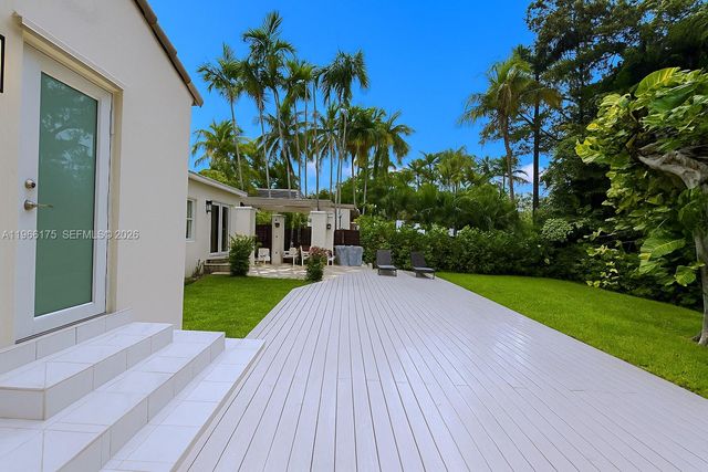 775 NE 76th St, Miami, FL 33138