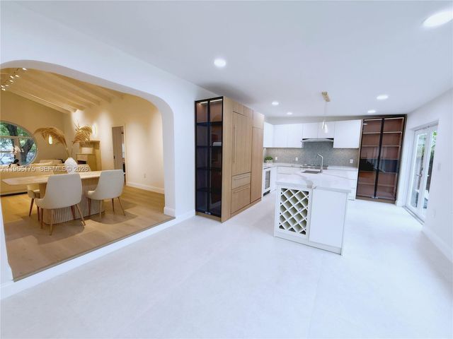 775 NE 76th St, Miami, FL 33138