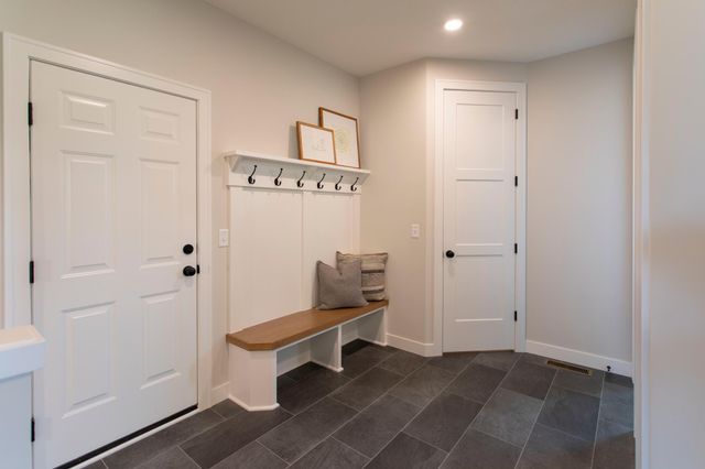 5910 Freeland Alcove N, Hugo, MN 55038