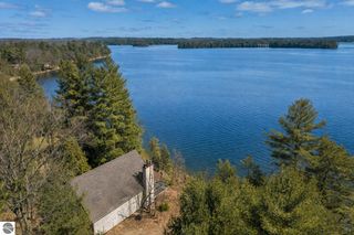 2414 Lake Drive # 7, Traverse City, MI 49685