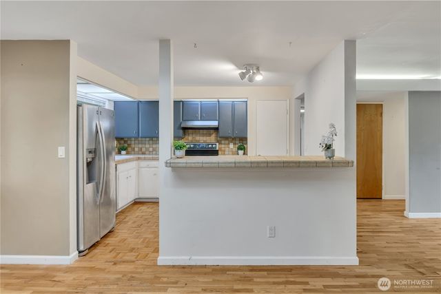 16325 SE 27th Street, Bellevue, WA 98008