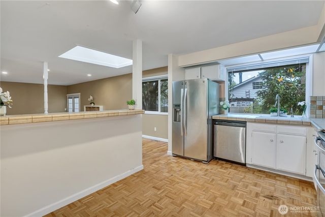 16325 SE 27th Street, Bellevue, WA 98008