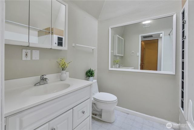 16325 SE 27th Street, Bellevue, WA 98008