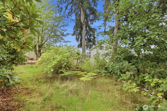 16325 SE 27th Street, Bellevue, WA 98008