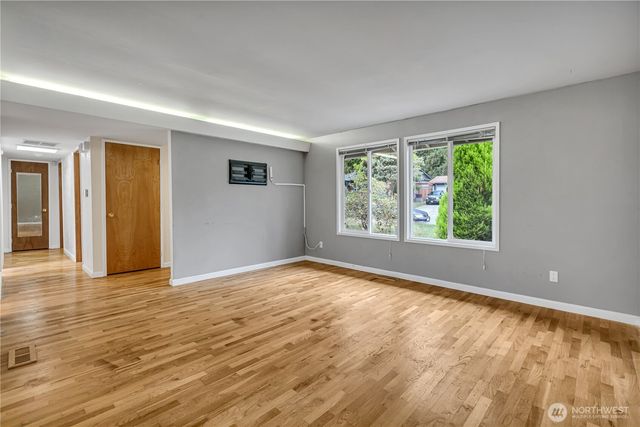 16325 SE 27th Street, Bellevue, WA 98008