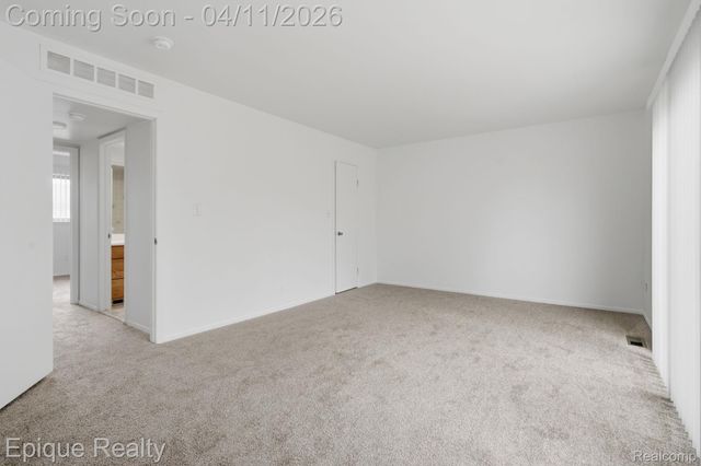 3895 Old Creek Road, Troy, MI 48084