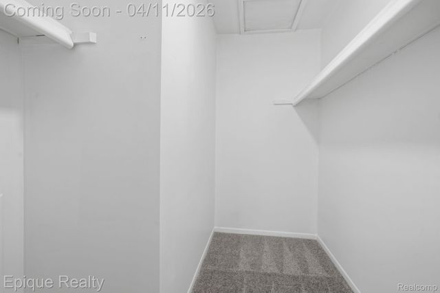 3895 Old Creek Road, Troy, MI 48084