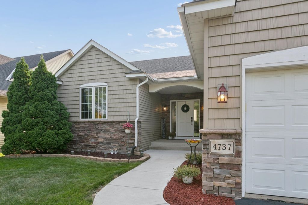 4737 Zane Avenue N, Crystal, MN 55429 — exterior