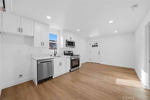 570 E 9th, Pomona, CA 91766