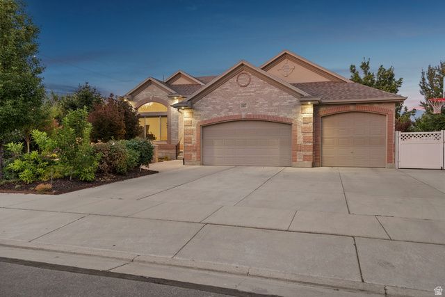 11417 S JORDAN FARMS RD, South Jordan, UT 84095