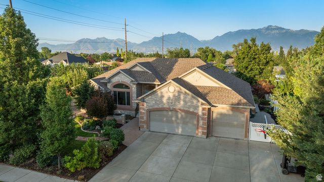 11417 S JORDAN FARMS RD, South Jordan, UT 84095