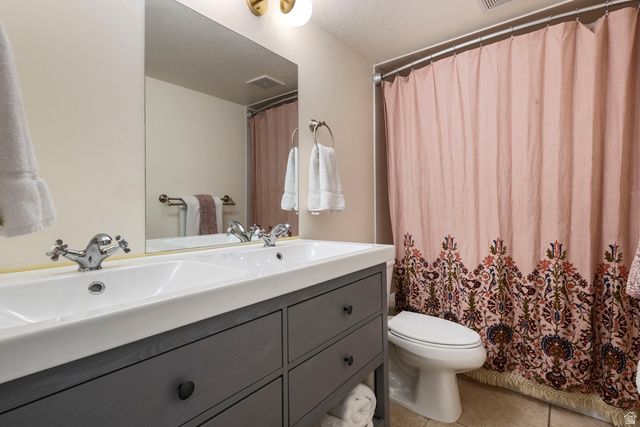 11417 S JORDAN FARMS RD, South Jordan, UT 84095