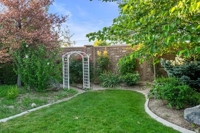 11417 S JORDAN FARMS RD, South Jordan, UT 84095