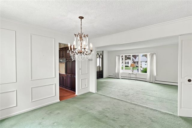 24 Pinecliff Drive, Rochester, NY 14609