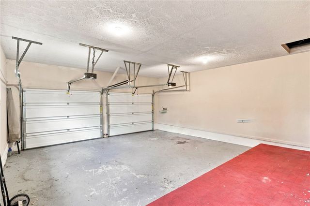 24 Pinecliff Drive, Rochester, NY 14609