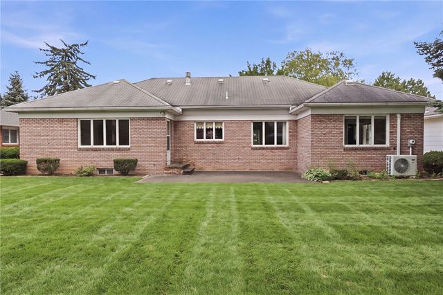 24 Pinecliff Drive, Rochester, NY 14609
