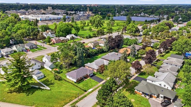 24 Pinecliff Drive, Rochester, NY 14609