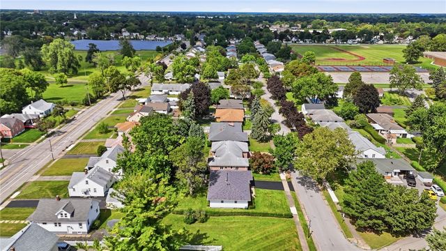 24 Pinecliff Drive, Rochester, NY 14609