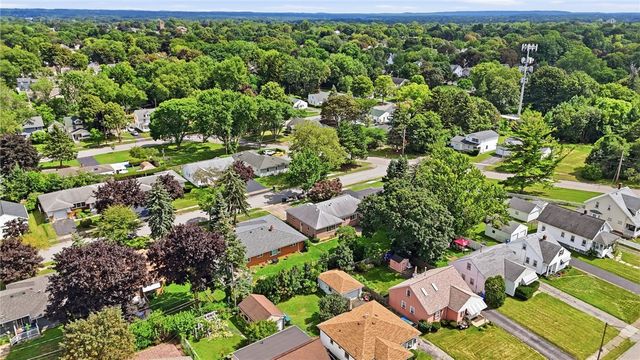 24 Pinecliff Drive, Rochester, NY 14609