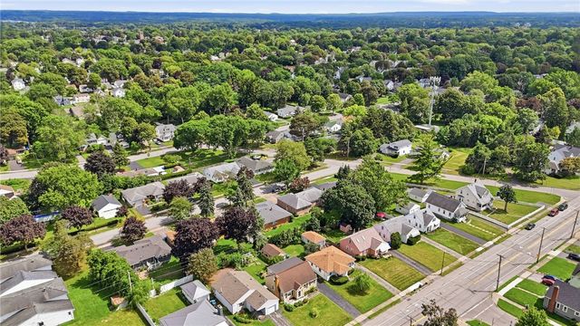 24 Pinecliff Drive, Rochester, NY 14609