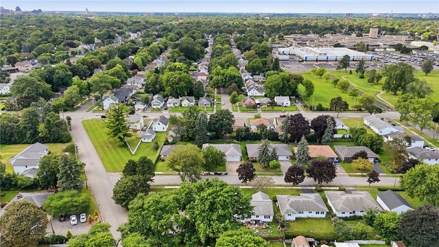 24 Pinecliff Drive, Rochester, NY 14609