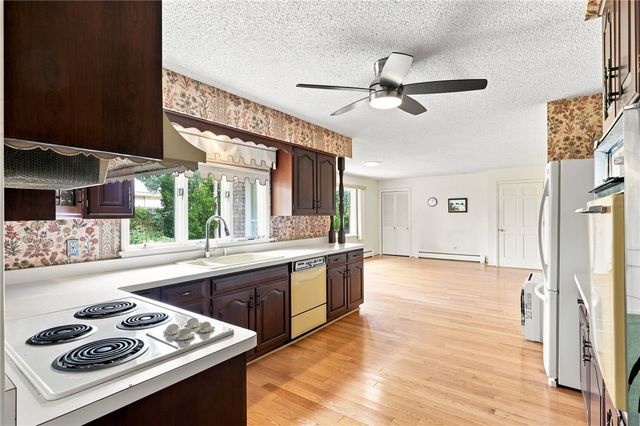 24 Pinecliff Drive, Rochester, NY 14609
