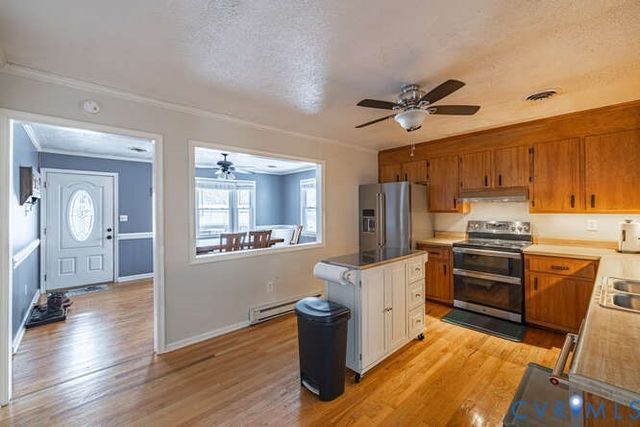 11623 Cox Rd, Church Road, VA 23833