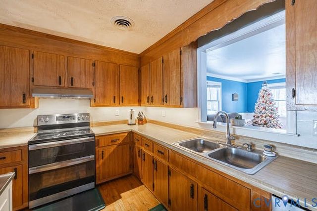 11623 Cox Rd, Church Road, VA 23833