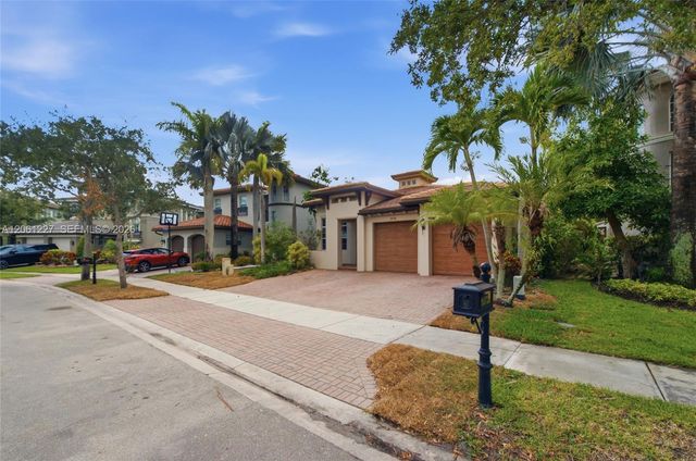 10726 NW 80th Circle, Parkland, FL 33076
