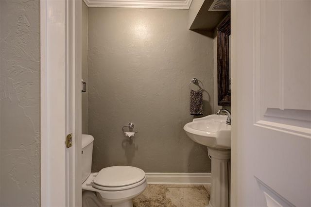 1207 N Broadway Avenue, Shawnee, OK 74801