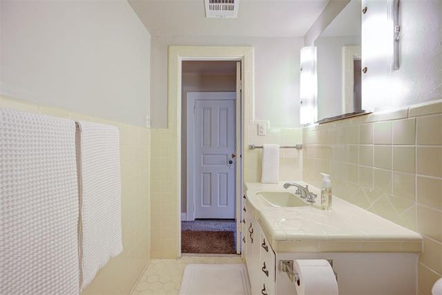 1207 N Broadway Avenue, Shawnee, OK 74801