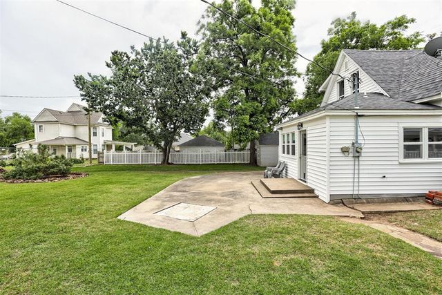 1207 N Broadway Avenue, Shawnee, OK 74801